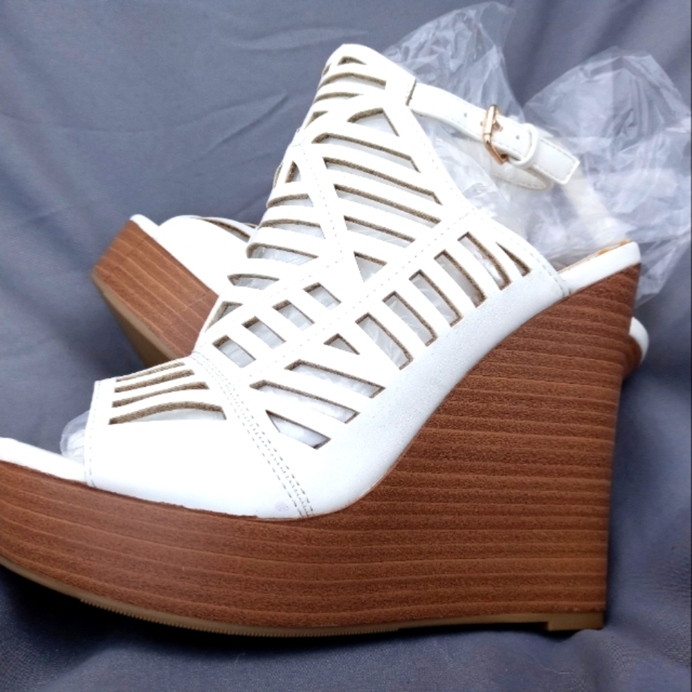 White wedges